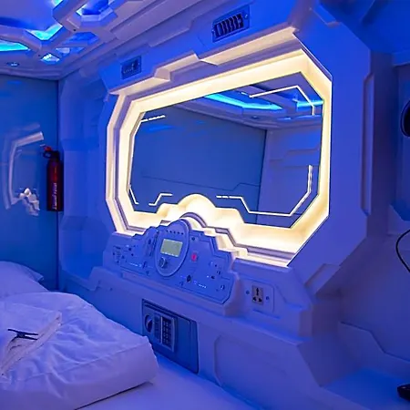 فندق-كبسولة Spacehotel